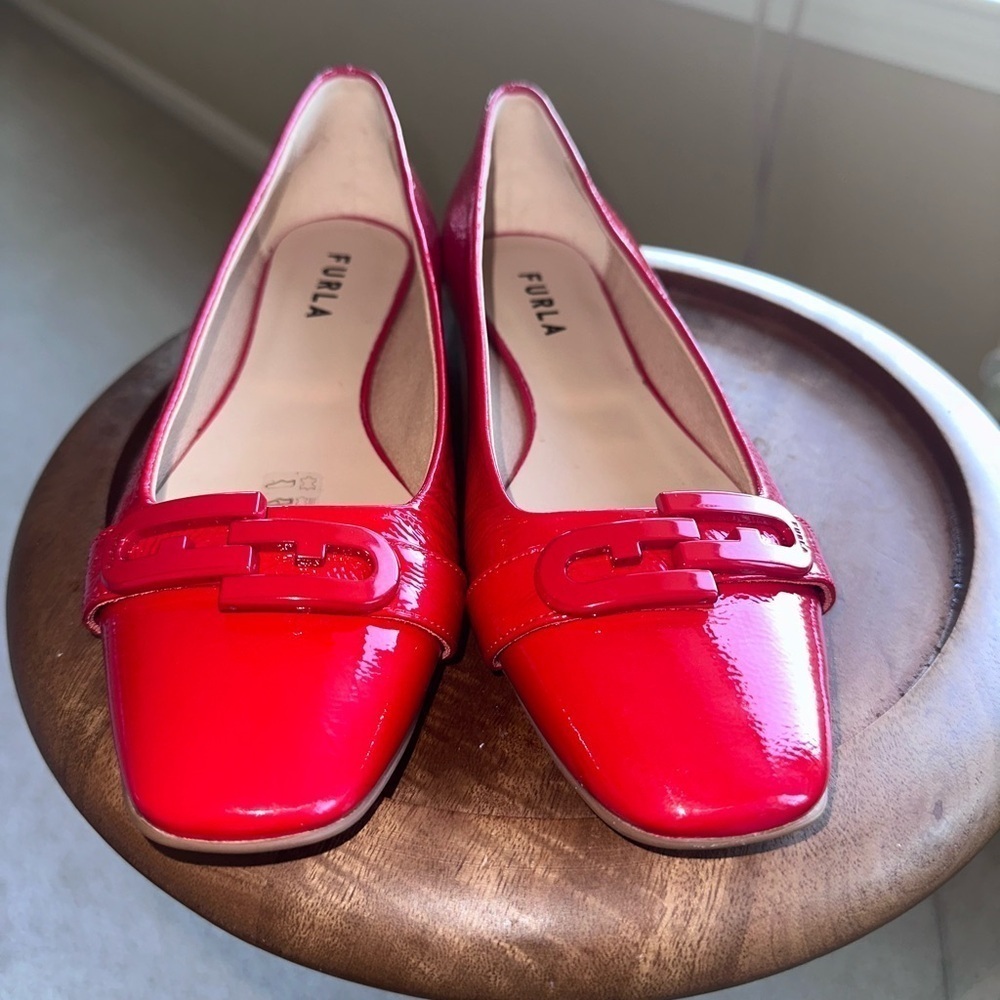 FURLA Red Patent Leather Flat Loafers with FURLA logo embellishment size 8 - Picture 9 of 9